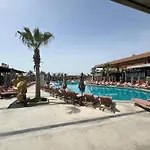 Apartament Premium Luxury At Grand Sapphire & Casino With Pool Access *