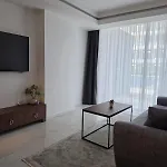 Premium Luxury At Grand Sapphire & Casino With Pool Access *