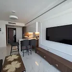 Premium Luxury At Grand Sapphire & Casino With Pool Access Apartament *