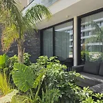 Premium Luxury At Grand Sapphire & Casino With Pool Access *