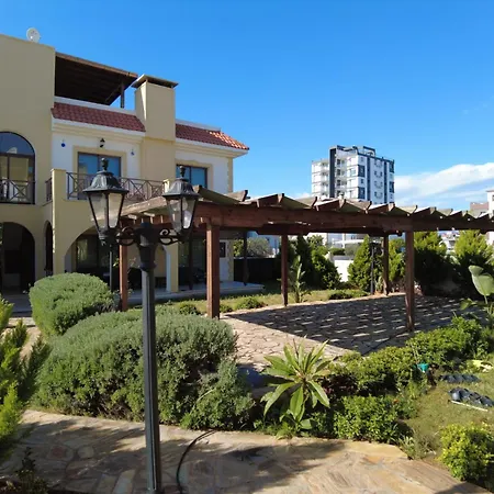 Premium Luxury Apartments At Grand Sapphire Resort & Casino With Pool Access Lejlighed Yenibosazici