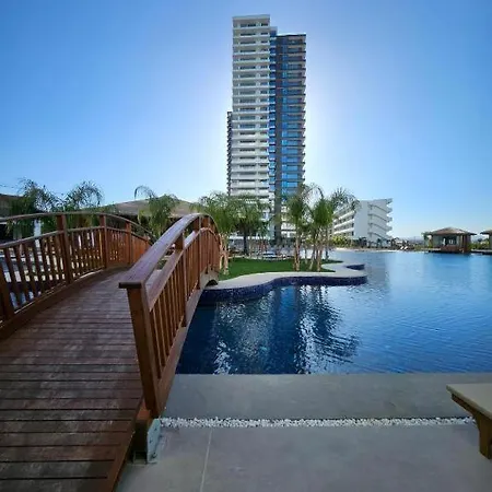 Premium Luxury At Grand Sapphire & Casino With Pool Access Apartament
