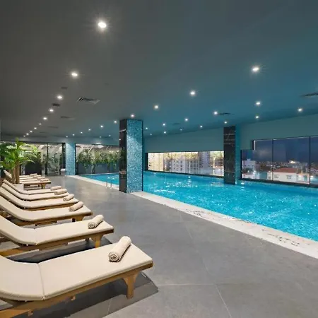 Apartament Premium Luxury At Grand Sapphire & Casino With Pool Access