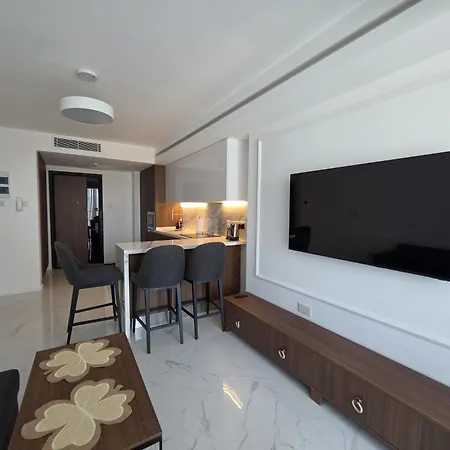 Premium Luxury At Grand Sapphire & Casino With Pool Access Lägenhet *