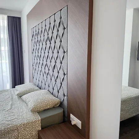 Premium Luxury At Grand Sapphire & Casino With Pool Access *